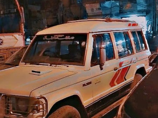 mitsubishi-pajero-1989