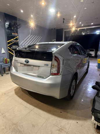 toyota-prius-s-18-2010-2014-big-6