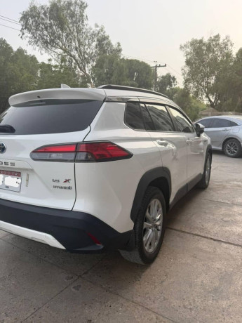 toyota-corolla-cross-18-hev-x-big-7