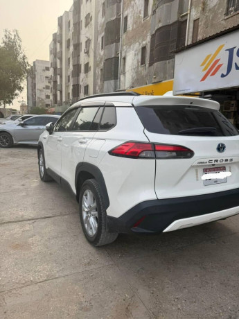 toyota-corolla-cross-18-hev-x-big-8