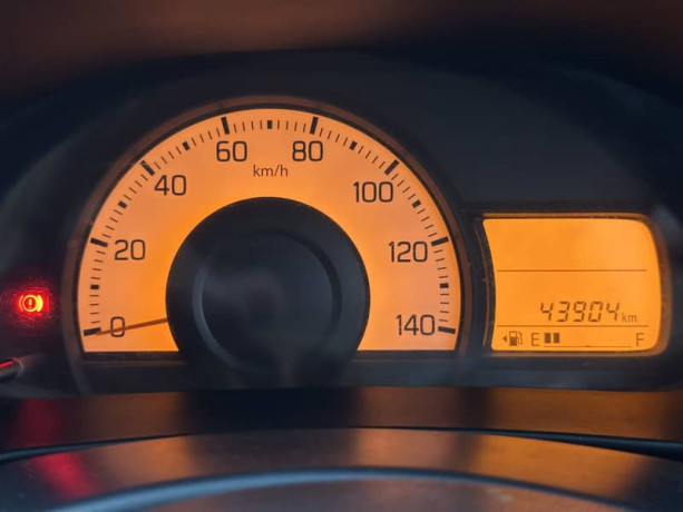suzuki-alto-vxr-big-13