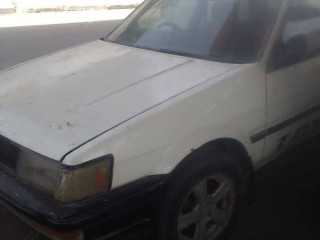 toyota-corolla-1986