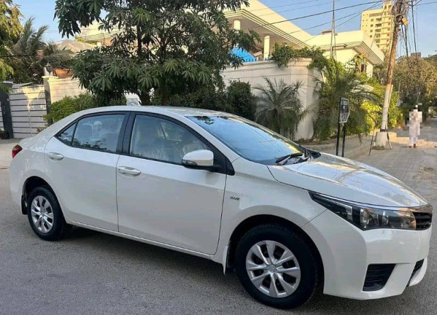 toyota-corolla-gli-2016-big-11