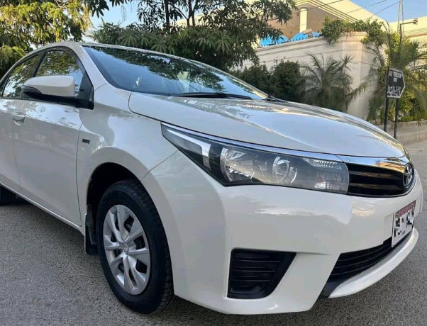toyota-corolla-gli-2016-big-7