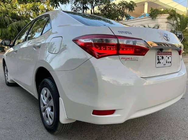toyota-corolla-gli-2016-big-5