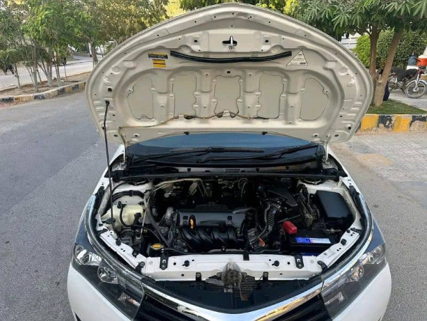 toyota-corolla-gli-2016-big-13