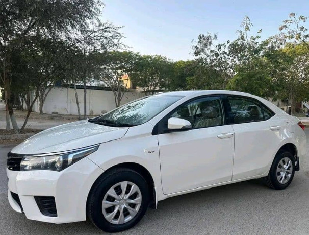 toyota-corolla-gli-2016-big-10
