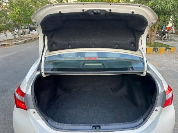 toyota-corolla-gli-2016-big-14