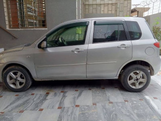 mazda-demio-2005