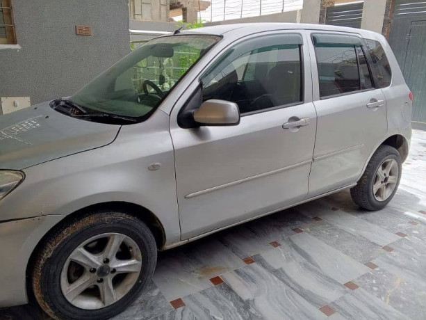 mazda-demio-2005-big-1