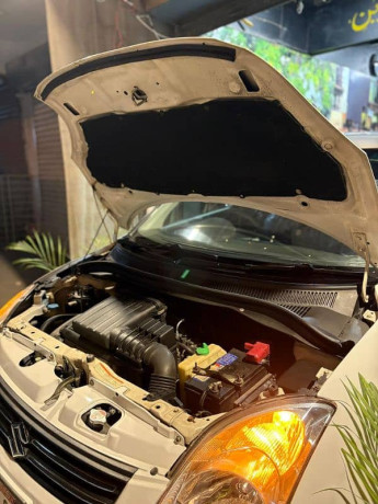 suzuki-swift-dlx-132018-big-11