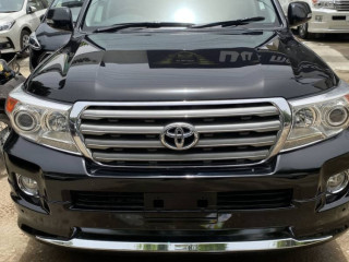 land-cruiser-axg-201317