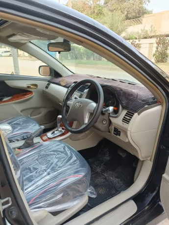 toyota-corolla-altis-18-sr-model-2009-big-15