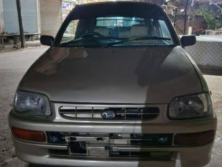 daihatsu-cuore-2012