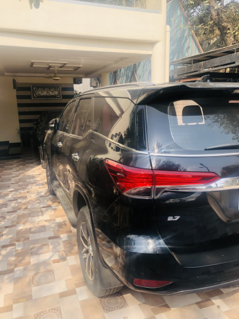 toyota-fortuner-27-vvti-big-4