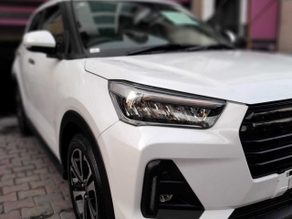 daihatsu-rocky-premium