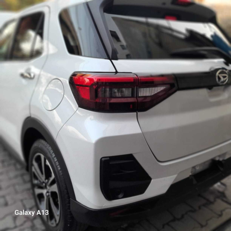 daihatsu-rocky-premium-big-5