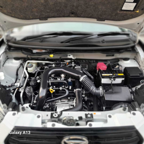 daihatsu-rocky-premium-big-4