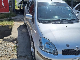 toyota-vitz-2002