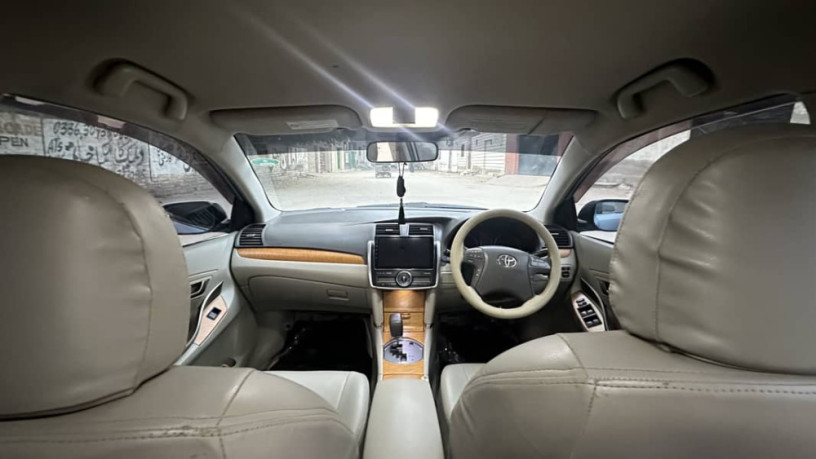 toyota-premio-2007-18-x-big-14