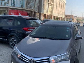 toyota-corolla-altis-grande-18-2015