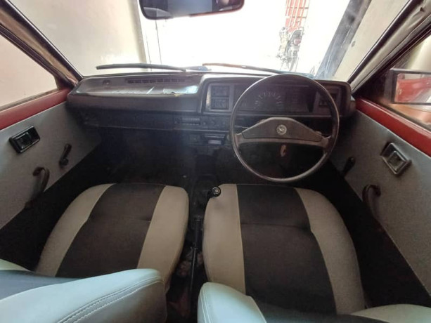 daihatsu-charade-1982-big-4