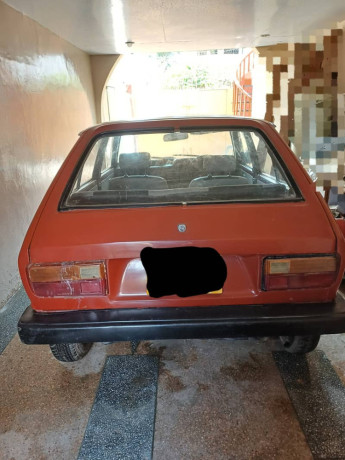 daihatsu-charade-1982-big-10