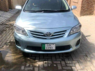 toyota-corolla-gli-2013