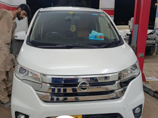 nissan-dayz-highway-star-2013