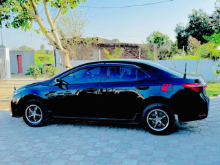 for-sale-toyota-corolla-gli-13-2016-model-black-lahore-number