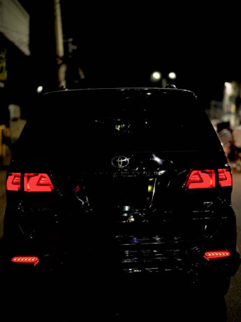 toyota-fortuner-v-2013-big-0