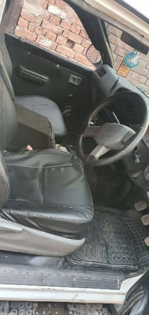 mazda-b2200-1996-big-5