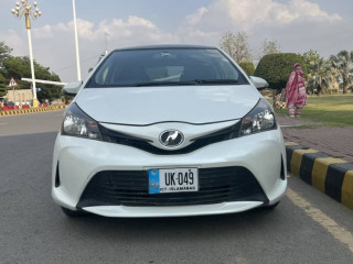 toyota-vitz-10