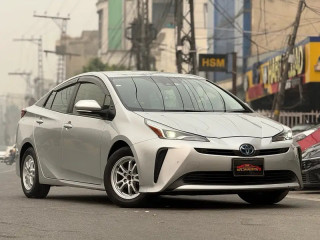 toyota-prius-s-2021