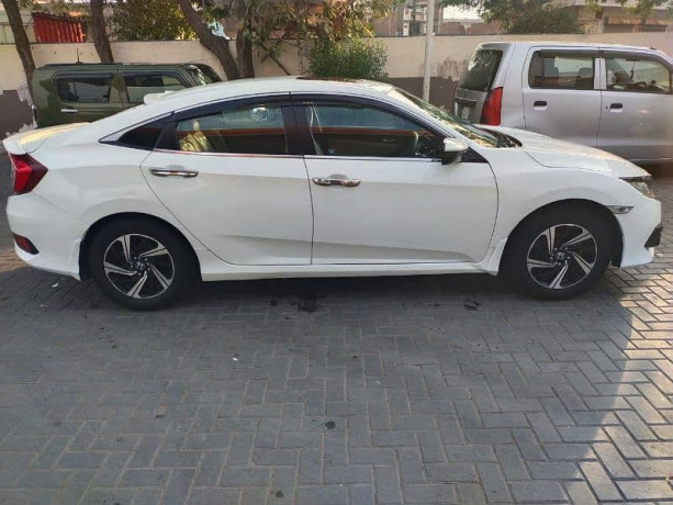 honda-civic-vti-oriel-prosmatec-2017-big-3