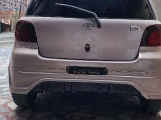 toyota-vitz-1999