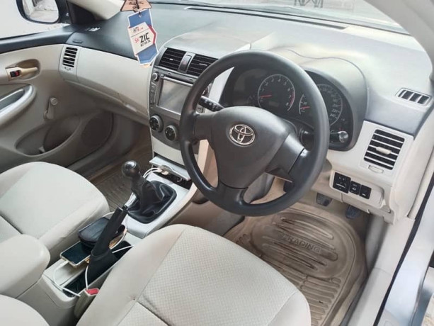 toyota-corolla-xli-2014-limited-edition-b-tob-big-9