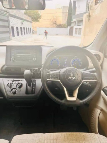 mitsubishi-ek-wagon-2021-big-6
