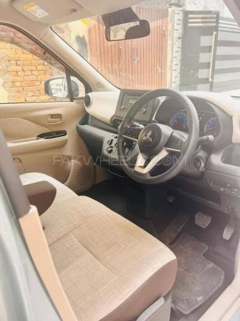 mitsubishi-ek-wagon-2021-big-7