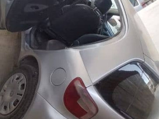toyota-vitz-1999