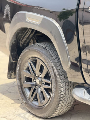 toyota-revo-2021-big-4