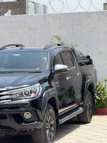 toyota-revo-2021-big-0