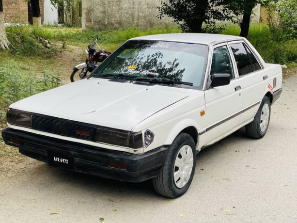 nissan-sunny-1987-big-2