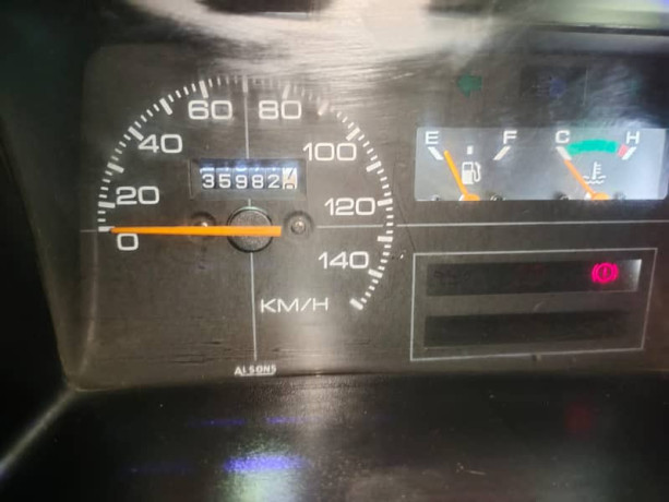 suzuki-mehran-vxr-2018-big-14