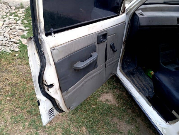 suzuki-mehran-1992-big-10