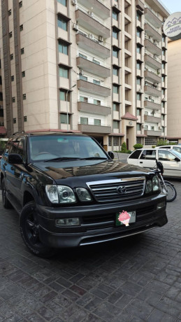 toyota-land-cruiser-cygnus-2005-v8-big-11