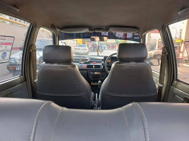suzuki-mehran-vxr-2014-big-9