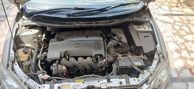 toyota-corolla-axio-2009-big-5