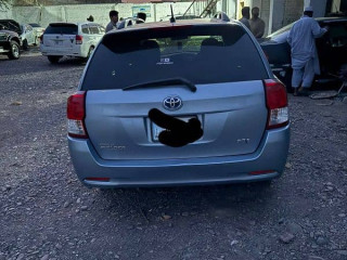 toyota-corolla-axio-2014