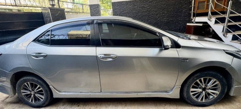corolla-gli-uplifted-into-altis-16-big-5